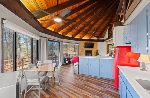 Basye House | Treehouse -360 Views/Fall Foliage/Hikes/5 Wineries