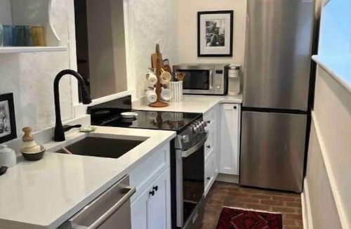 Manayunk Cottage | Trinity Cottage in Manayunk, Walk to Main Street, in the heart of Manayunk