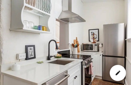 Manayunk Cottage | Trinity Cottage in Manayunk, Walk to Main Street, in the heart of Manayunk