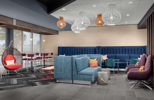 Summit Station Hotel | Tru By Hilton Columbus East Broad