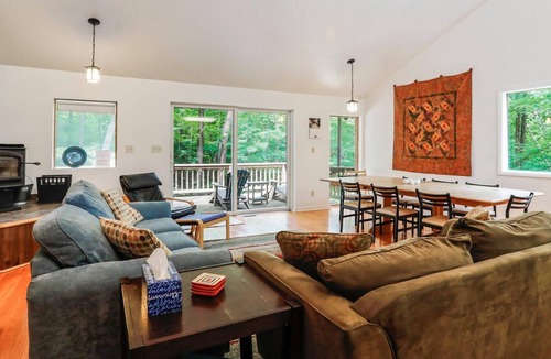 Berkeley Springs House | Turtle Pond- The cabin with it all!