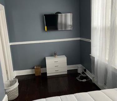 Irvington House | Two Bedrooms Home