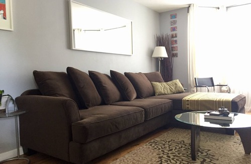 Newark Apartment | Two blocks to train, 20-minute ride to NYC @ Newark Broad St