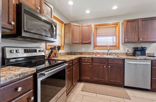 Logan Cabin | Two cabin property! Great for Groups! Amazing views and sunsets!