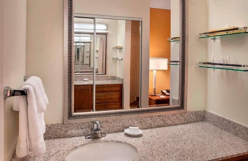 Bethlehem Hotel | Two Spacious 2 Bedroom Suites - Explore America on Wheels & Lehigh Valley!