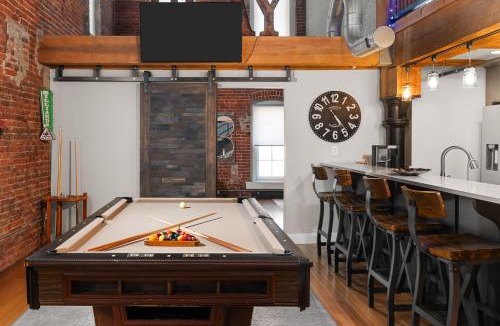 Wholesale District Apartment | Two Story Penthouse - Walk to the Convention Ctr
