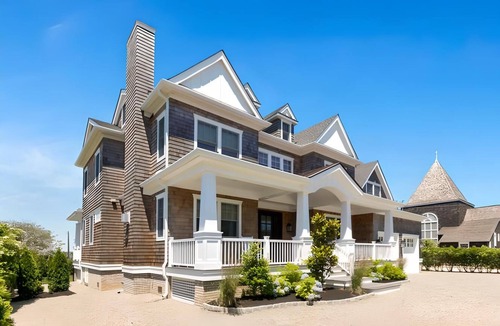 Mantoloking House | Ultra High End rental with pool and close to beach