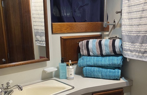Little Egg Harbor Boat Rental | Unique Houseboat Experience!