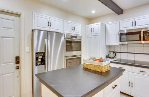 Lewisburg House | University Villa near Bucknell with Pool