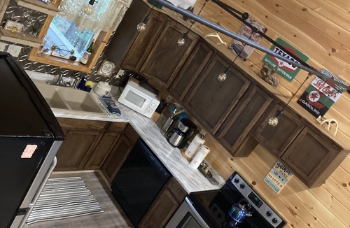 French Creek Cabin | Unwind @The Deerling, Big Run Respite, LLC