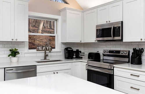 Afton Apartment | Updated 4Br 151 Brew/Wine Trail/Veritas/Hike