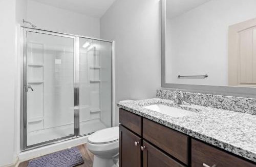 Charlotte Apartment | Upscale King 3BR Suite to Uptown Charlotte