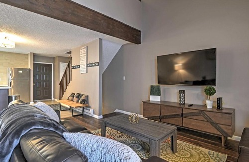 Village at Camelback House | Upscale Tannersville Townhome Close to Skiing!