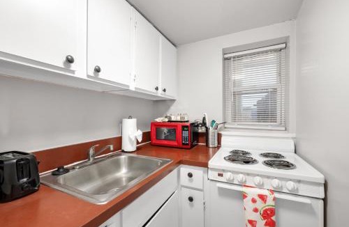 Graduate Hospital Apartment | Urban Nest Rittenhouse Escape
