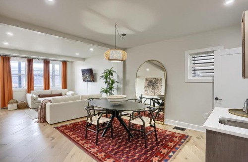 Pittsburgh House | Urban Oasis Retreat With Luxury Design, Hot Tub, Fire Pit, Breathtaking Downtown & River Views
