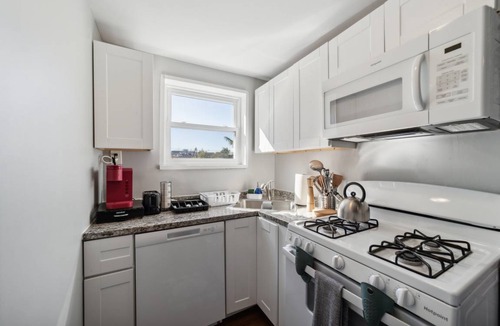 Hackensack River Waterfront Condo | Condo ∙ 1 bedroom ∙ 4 guests