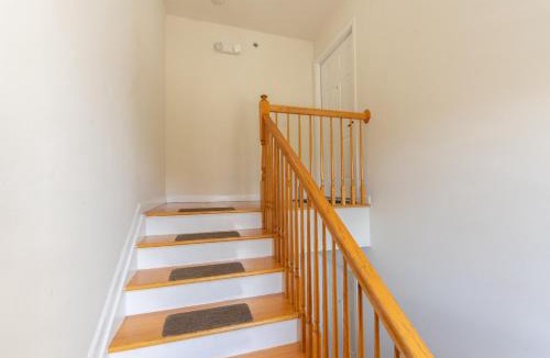 Newark Apartment | 4 Bedroom-Airport Convient