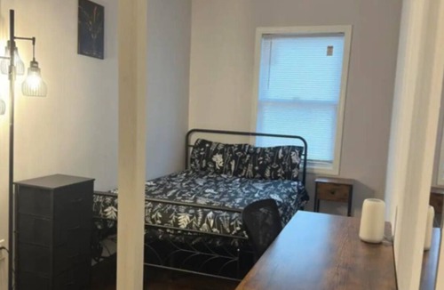 McGinley Square House | V6 please contact us before booking This is private room, not entire place