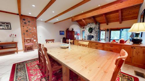 Mammoth Lakes Apartment | Val D'Isere #9 condo