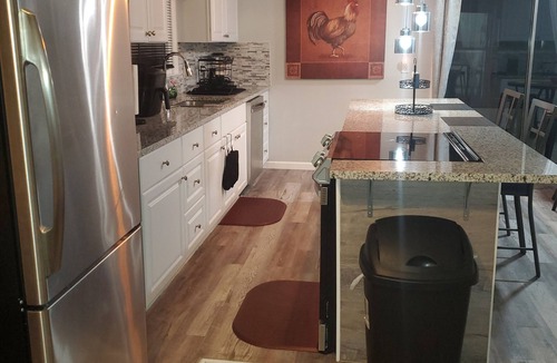 Richmond Heights House | Valley Creek Place, A Charming 3-bedroom home with a Creek view & Wi-Fi