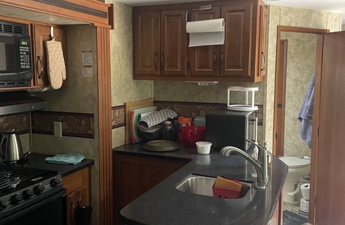 Cedar Mountain House | Very comfortable 32 foot Camper Trailer with 3 slide outs