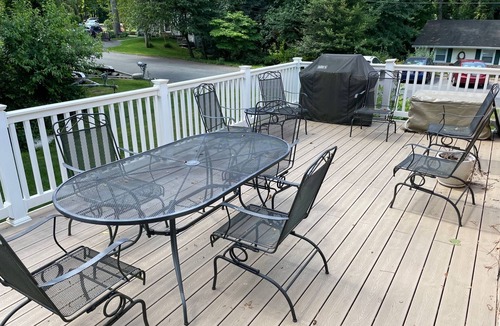 Edgewater House | Very nice house on quiet lot, dead end street. Kid friendly neighborhood.