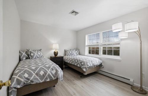 Chester Apartment | Very Private Large Home on 22 Acres