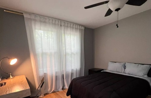 Steubenville House | Villa Avila - Bright & Cozy 3 BR near Franciscan