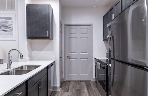 Corryville Apartment | Village 2BD 2 - Two Bedroom Apartment, Sleeps 4