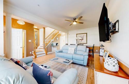 Villages of Five Points House | Villages of Five Points - 17279 N Village Main Blvd.