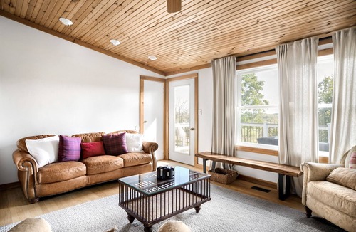 Blue Ridge Cottage | Vineyard Cottage at Tranquility Farm