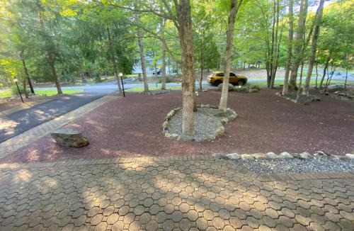 East Stroudsburg Villa | VIP Pocono Escape Water Park,Casino,All Inclusive