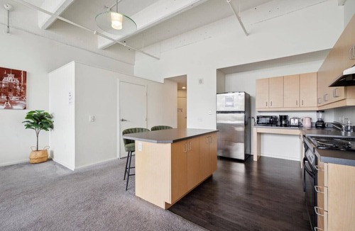 Spring Garden Apartment | Vista Studio, Free Parking, Kitchen, Workspace, Great Location