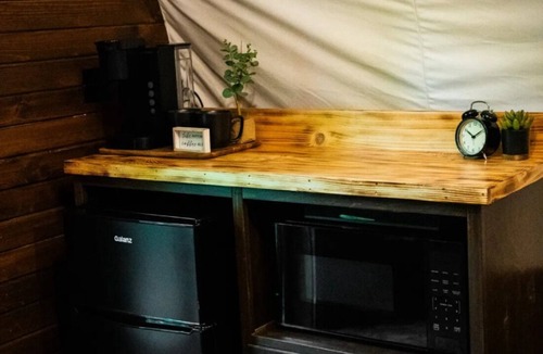 Houston Apartment | WAGON 2 in The Graystone Ranch in the Woods