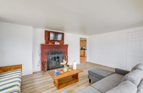 Surf City Apartment | Walk to Bay and Ocean Pet-Friendly Surf City Apt