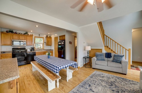 Edinboro Cottage | Walk to Beach, Lake Edinboro Views: 'Camp Dickson'