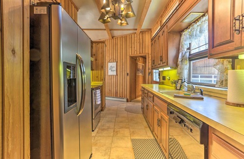 Gouldsboro Cabin | Walk to Big Bass Lake: Family Home w/Deck!