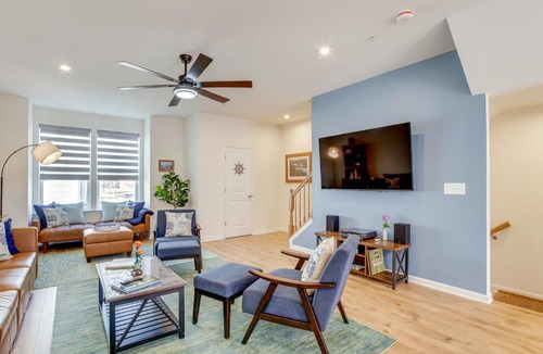 Cambridge House | Walk to Dtwn Waterfront Eastern Shore Townhome!