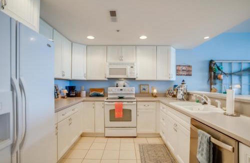 Crisfield Apartment | Walk to Main St Condo with Pool Access in Crisfield
