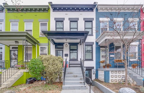 Near Northeast Apartment | Walkable Location Modern DC Apt with Yard Access!