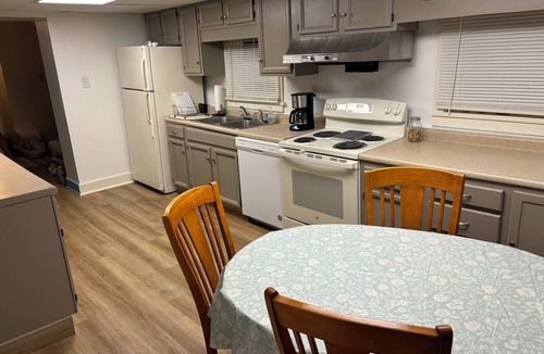 Altoona House | Walking distance to the Penn State Altoona Campus! Spacious 6-bedroom house!