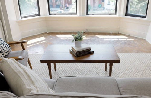 York Apartment | Walking distance to Wellspan York Hospital, York College. Comfortably sleeps 8.