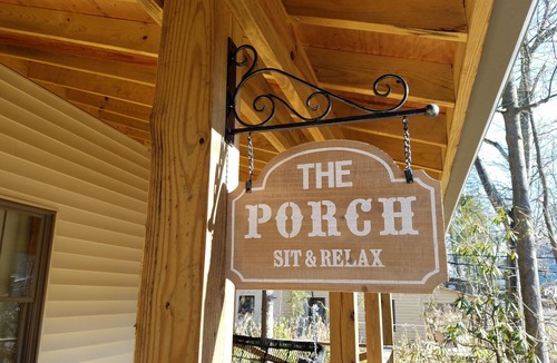 Swengel Cabin | Warm & inviting, Family oriented cabin on the creek.