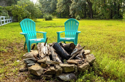 Stevensville House | Waterfront w/Fishing, Games, Fire Pit - Activities Paradise!