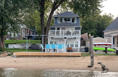 Magnolia House | Waterfront Home with Private Beach, Stunning Views