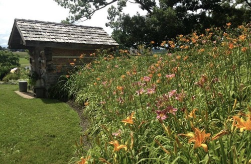 Fort Defiance House | Weaverton-Unique Log Home in Shenandoah Valley