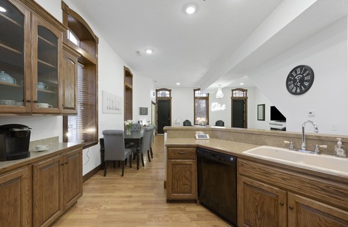 Elyria House | Welcome to our Sweet Little Retreat!