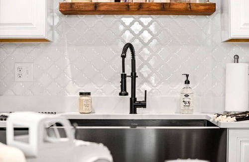 Jefferson House | Welcome to the Rusty Rose-Restored Farmhouse feel in the heart of Jefferson, MD