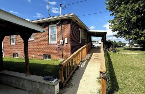 Tennerton House | Welcome to The Tennerton House-Charming 2-bedroom with AC and WiFi in Buckhannon