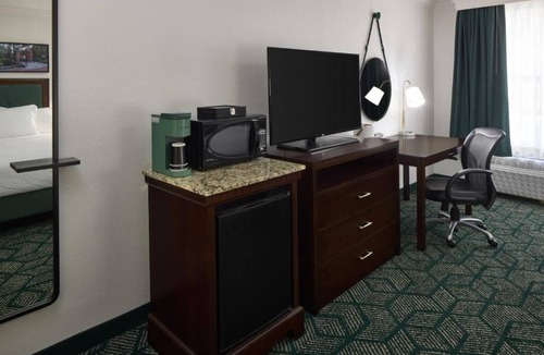 Athens Hotel | Welcoming Athenian Charm with Three Family-Ready Spacious Rooms